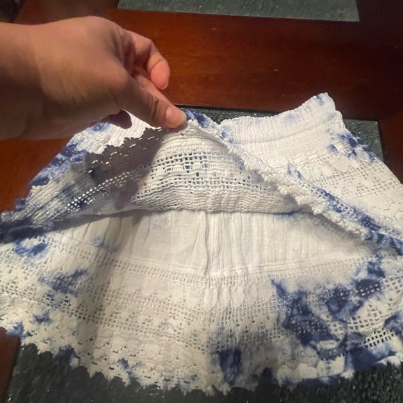 Blanco White & Blue Tye-Die Ruffled skirt w Short pants Under Size Small - Picture 6 of 14